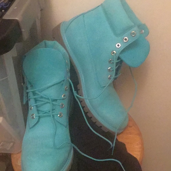 Light blue Timberlands - Picture 2 of 2